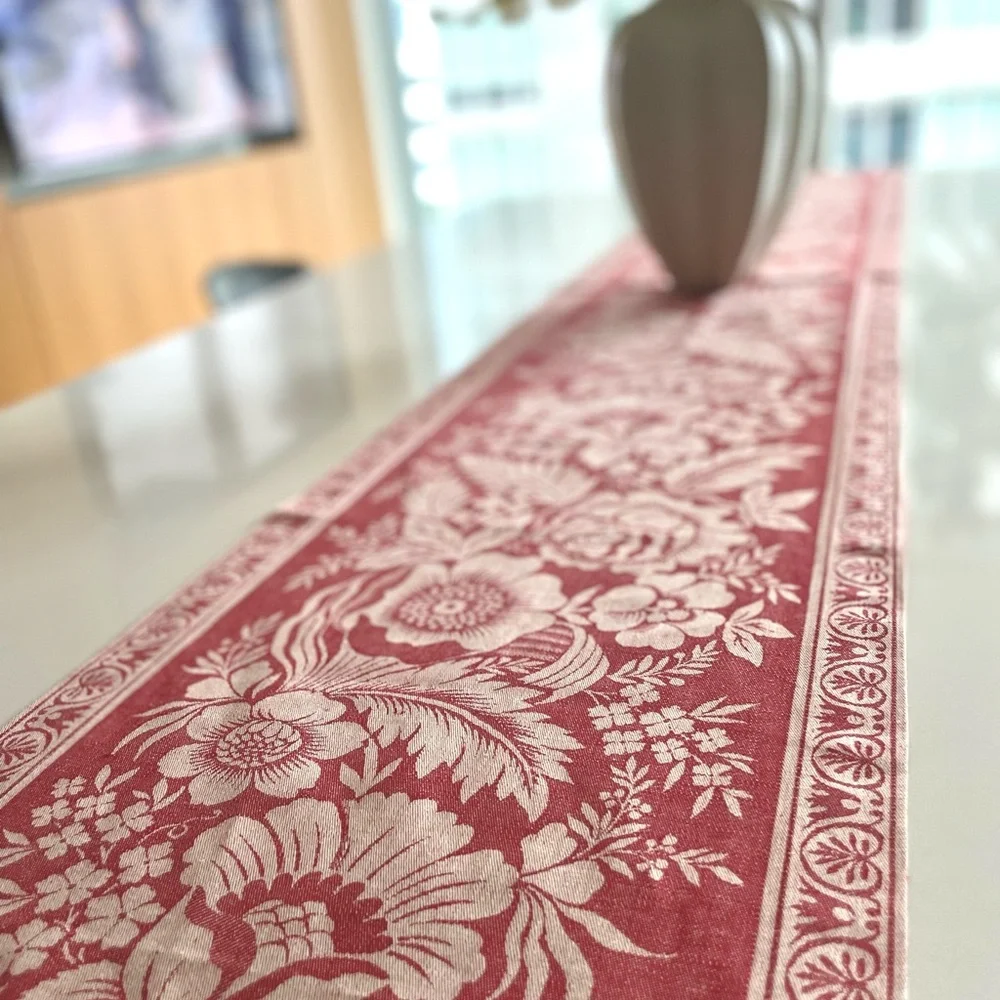Williams Sonoma Red and White Floral Table Runner